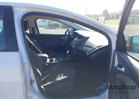 2014 Ford Focus Se z USA, uszkodzony, nr VIN 1FADP3F23EL196972